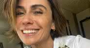 Aos 43 anos, Giovanna Antonelli surge com biquíni azul royal e boa forma encanta seguidores - Instagram