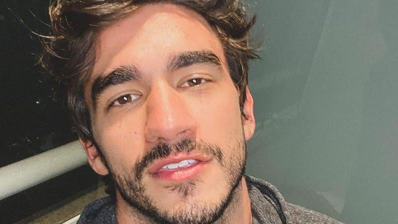 Imagem Ex-BBB Guilherme muda o visual e fãs vão à loucura: "Cada dia mais lindo"