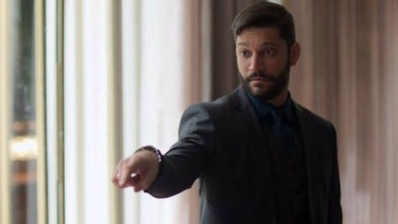 Armando Babaioff interpreta Diogo em 'Bom Sucesso' - TV Globo