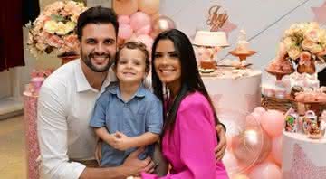 Após reatar casamento, Ivy divide momento ao lado do marido e do filho - Instagram