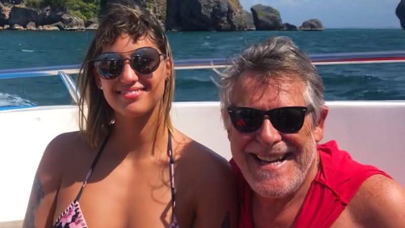 A maquiadora revelou que o casal mora junto - Instagram