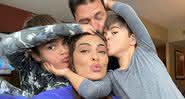 Juliana Paes compartilha clique espontâneo ao lado dos herdeiros e encanta os seguidores - Instagram