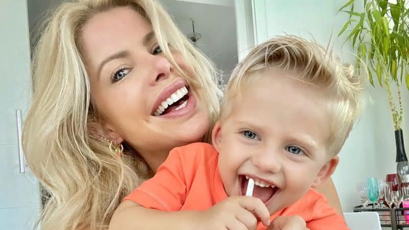 Em seu Instagram, Karina Bacchi compartilhou vídeo divertido ao lado de Enrico e do marido, Amaury Nunes - Instagram