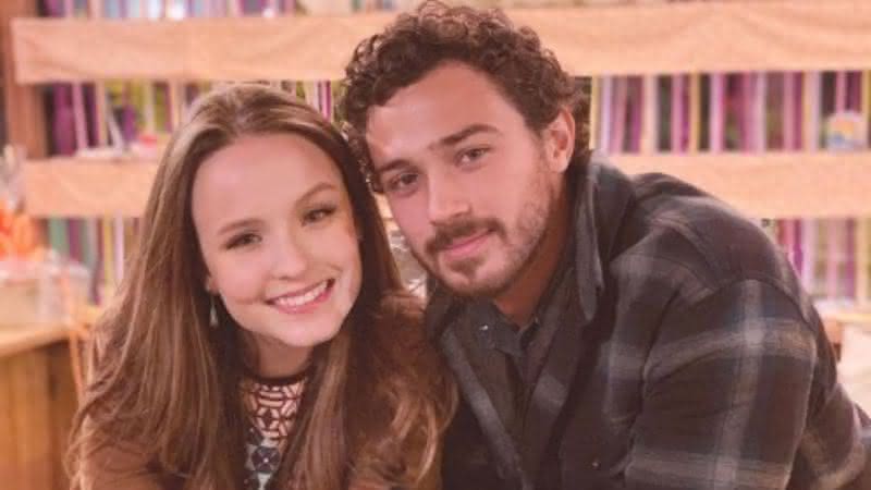 Larissa Manoela é flagrada aos beijos com ator que fez seu par romântico em filme - Instagram