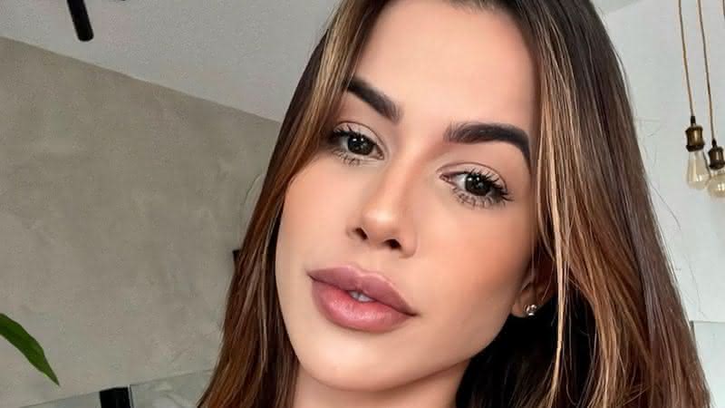 Ex-BBB Larissa Tomásia empina o bumbum e provoca: "Difícil me olhar e não poder me chamar de feia" - Instagram