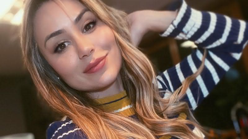 Ex-BBB Leticia Santiago coloca 100 ml no bumbum e mostra o resultado - Instagram