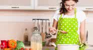 economia cozinha - shutterstock