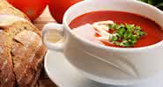 sopa de tomate - shutterstock