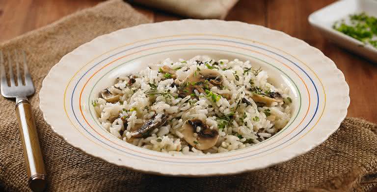 Receita de arroz com cogumelo e ervas - Foto: Divulgação