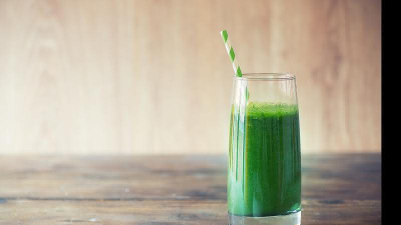 Dieta barriga negativa - receita de suco verde - Foto Shutterstock