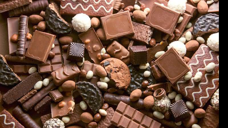 Uma opção para as pessoas que não vivem sem um chocolate é após o almoço, pois as fibras dos alimentos irão ajudar na digestão - iStock