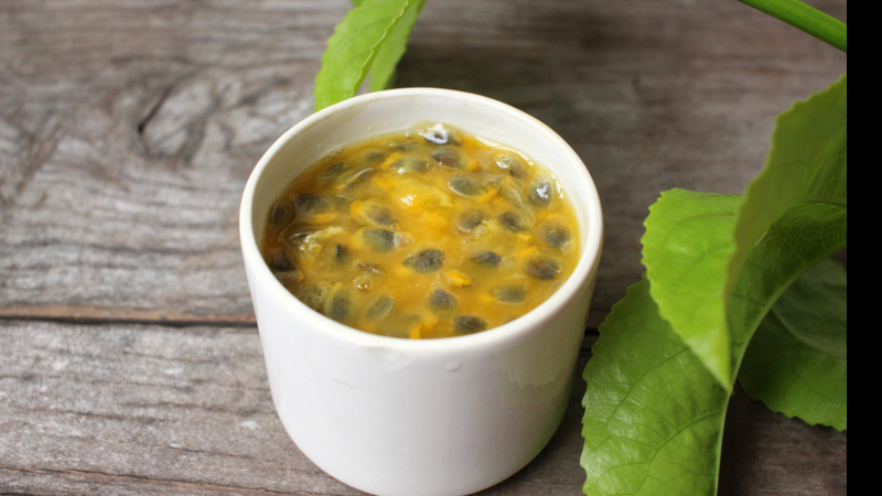 Molho de maracujá agridoce para salada - Foto: Shutterstock