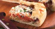 Receita do dia: Focaccia de cebola e tomate - Shutterstock