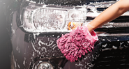 Carro tinindo - Shutterstock