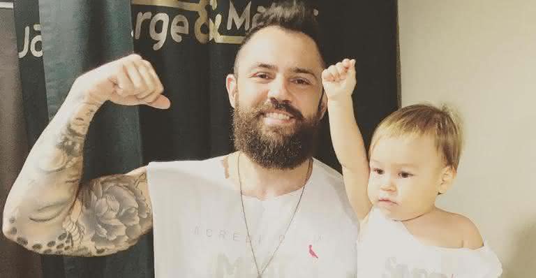 Sertanejo Mateus e o filho, Dom - Reprodução/Instagram