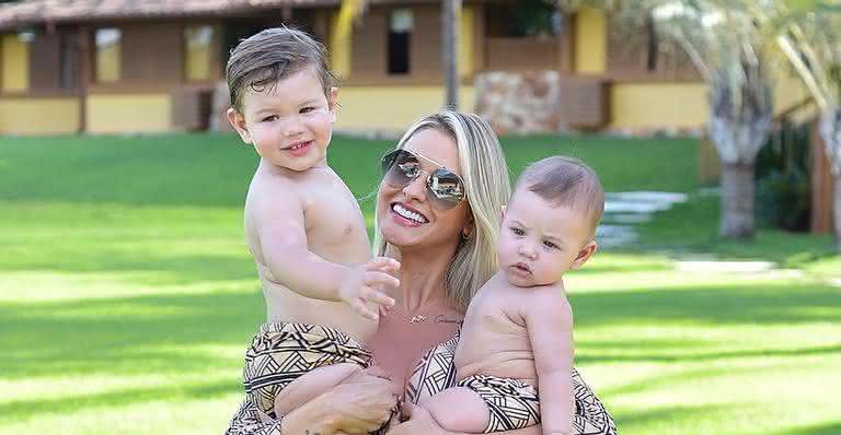 Andressa Suita com os filhos, Gabriel e Samuel - Amanda Souza