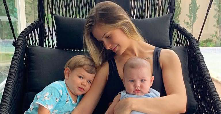 Andressa Suita com os filhos, Gabriel e Samuel - Reprodução/Instagram