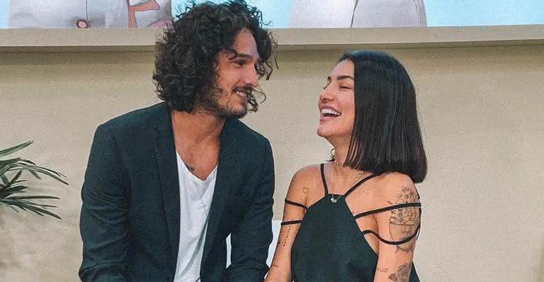 João Zoli faz publicação de fim de ano e posa com Gabi Prado - Instagram