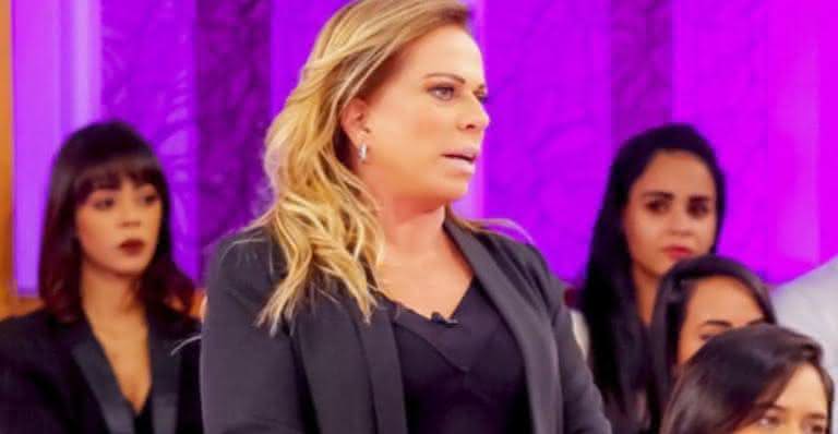 Christina Rocha corre risco de perder o programa 'Casos de Família' - Reprodução/ Instagram