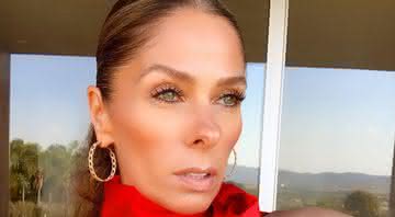 Adriane Galisteu posta filho com marido e recebe críticas - Reprodução/Instagram
