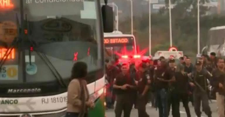 Sequestro na Ponte Rio-Niterói - Reprodução/ TV Globo