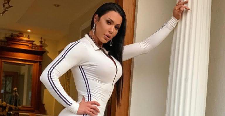 Gracyanne Barbosa empina o bumbum e capricha em aquecimento - Reprodução/Instagram