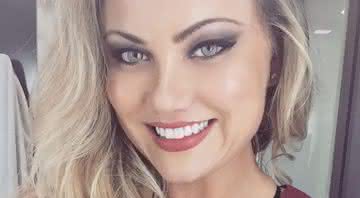 Ellen Rocche mostra look e exibe cintura fininha - Reprodução/Instagram