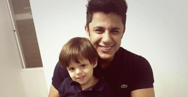 Cristiano Araújo e filho - Instagram