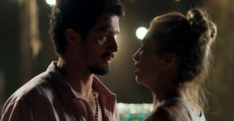 Paloma e Marcos assumem namoro - TV Globo