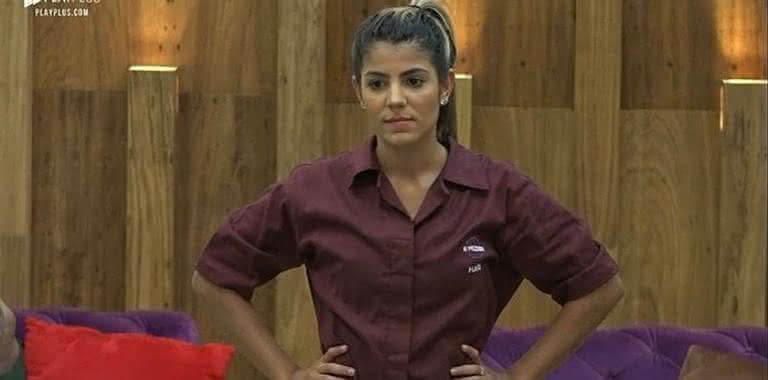 Hariany chama Lucas de "infantil" e as alfinetadas no relacionamento não tem fim - Record TV