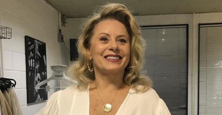 Aos 67 anos, Vera Fischer posa com maiô decotado e esbanja sensualidade - Instagram