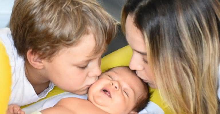 Carol Dantas, Davi Lucca e Valentin - Instagram