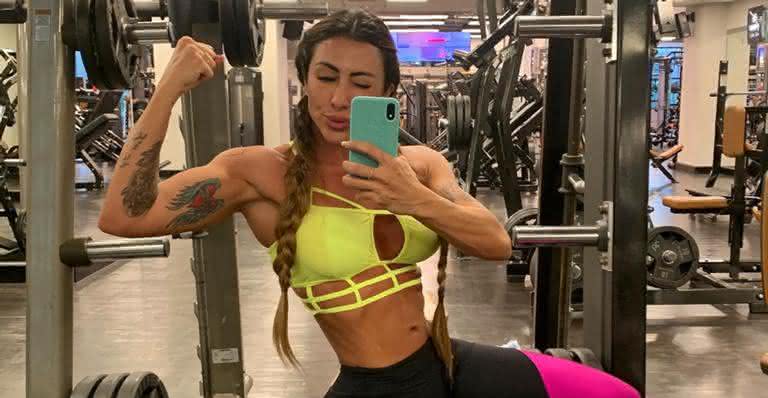 Jaque Khury exibi barriga zero e revela como ter garra para enfrentar desafios - Instagram