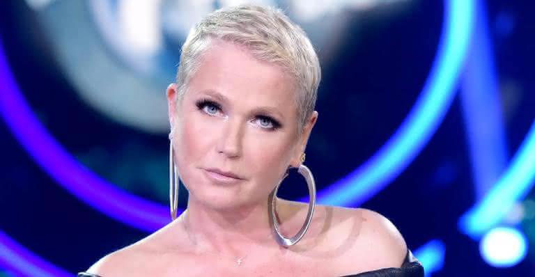 Xuxa Meneghel exibe mudança no visual e surge com aplique diferentão nos cabelos - Instagram