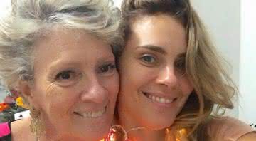 Carolina Dieckmann comove a web ao mostrar último presente que recebeu da mãe - Instagram