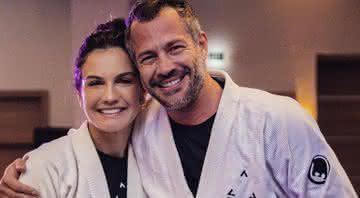 Kyra Gracie elogia Malvino Salvador ao vê-lo passando roupa - Instagram