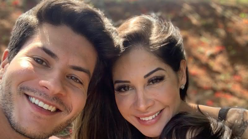 Maíra Cardi sobre relacionamento com Arthur Aguiar: "Perguntei para ele se queria entrar casado ou solteiro" - Instagram