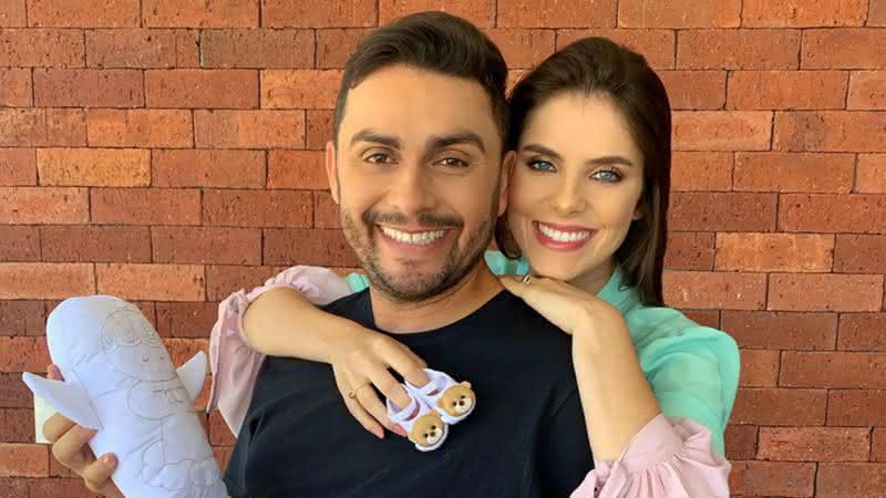 O casal celebrou ao descobrir o sexo do bebê - Instagram