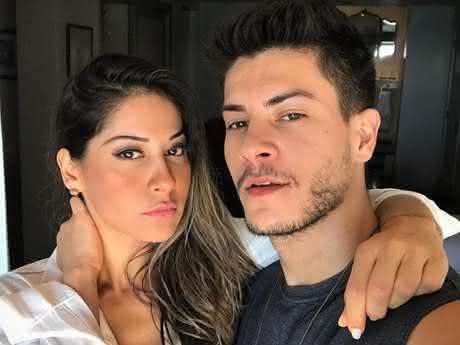 Mayra Cardi abre o jogo sobre divórcio com Arthur Aguiar - Instagram