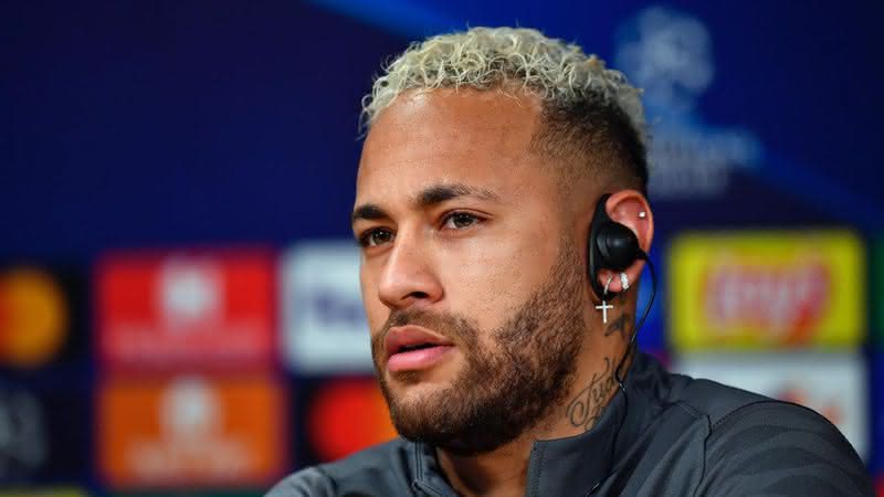 Estiloso ou cafona? Neymar Jr. usa look que polemiza na web - Instagram