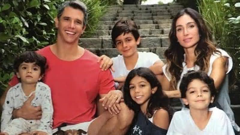 Em seu Instagram, Marcio Garcia compartilhou clique ao lado da família e desabafou sobre a quarentena - Instagram