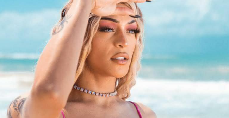 Pabllo - Pabllo Vittar sai do mar no de 'Dé Férias com o Ex: Celebs'