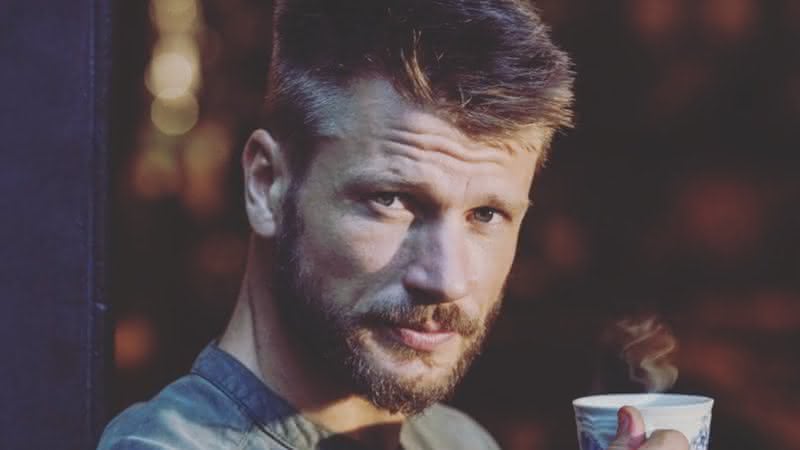 Rodrigo Hilbert mostra como seria se usasse franja no cabelo - Instagram