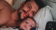 Saulo Poncio comemora oito meses do filho, Davi, em clique fofíssimo - Instagram