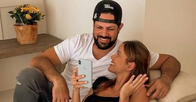 Sorocaba se encanta com presente do primeiro filho - Instagram