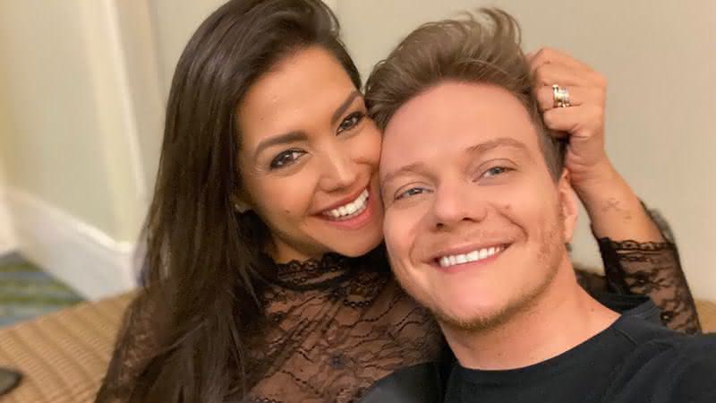 Thais Fersoza e Michel Teló dão detalhes de noite romântica ao lado de amigos - Instagram