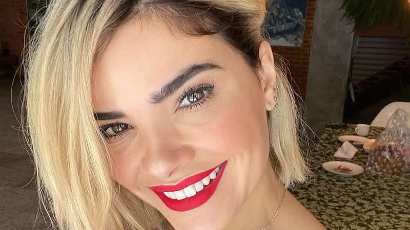 Vanessa Giacomo arranca suspiros da web com foto sensual - Instagram