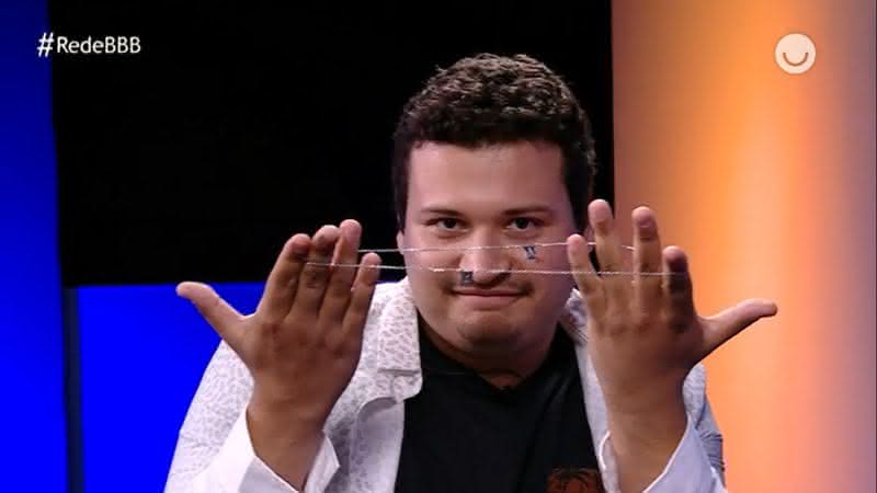 Victor Hugo afirma que não pegou joia de Guilherme - GShow