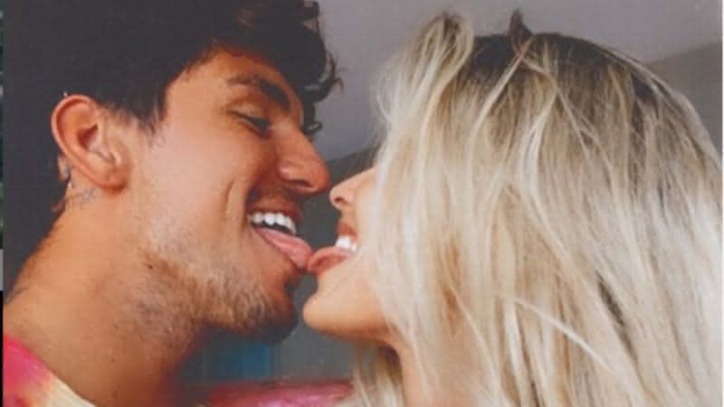 Gabriel Medina e Yasmin Brunet adotaram duas cachorrinhas - Instagram