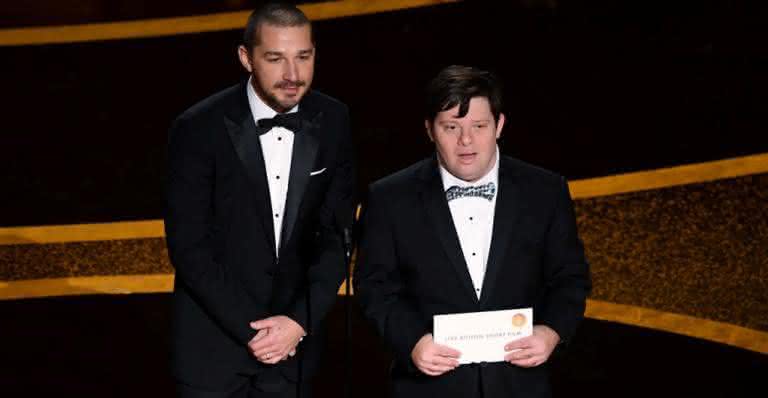 Zack Gottstagen faz história ao ser o primeiro apresentador com Síndrome de Down no Oscar - Getty Images